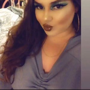 Meet your Posher, Reina